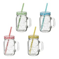 Drinkglas met handvat en rietje