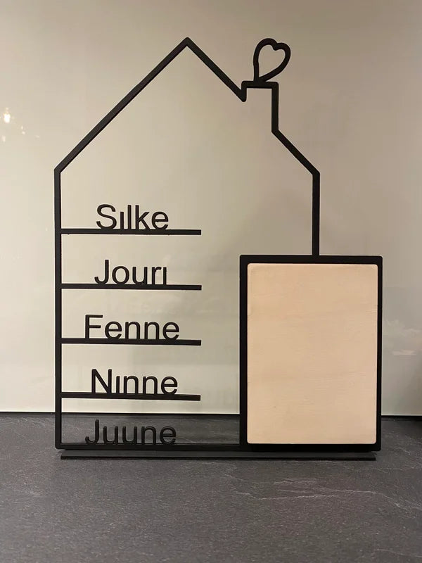 Houten huisje met naam