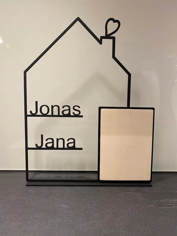 Houten huisje met naam