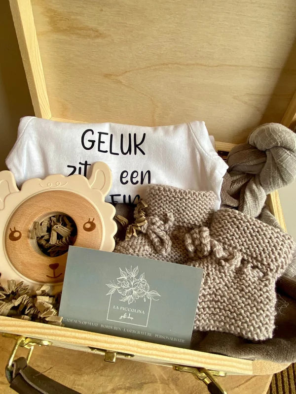 Geboortecadeau - "Koffertje vol liefde" (SET MET BIJTRING)