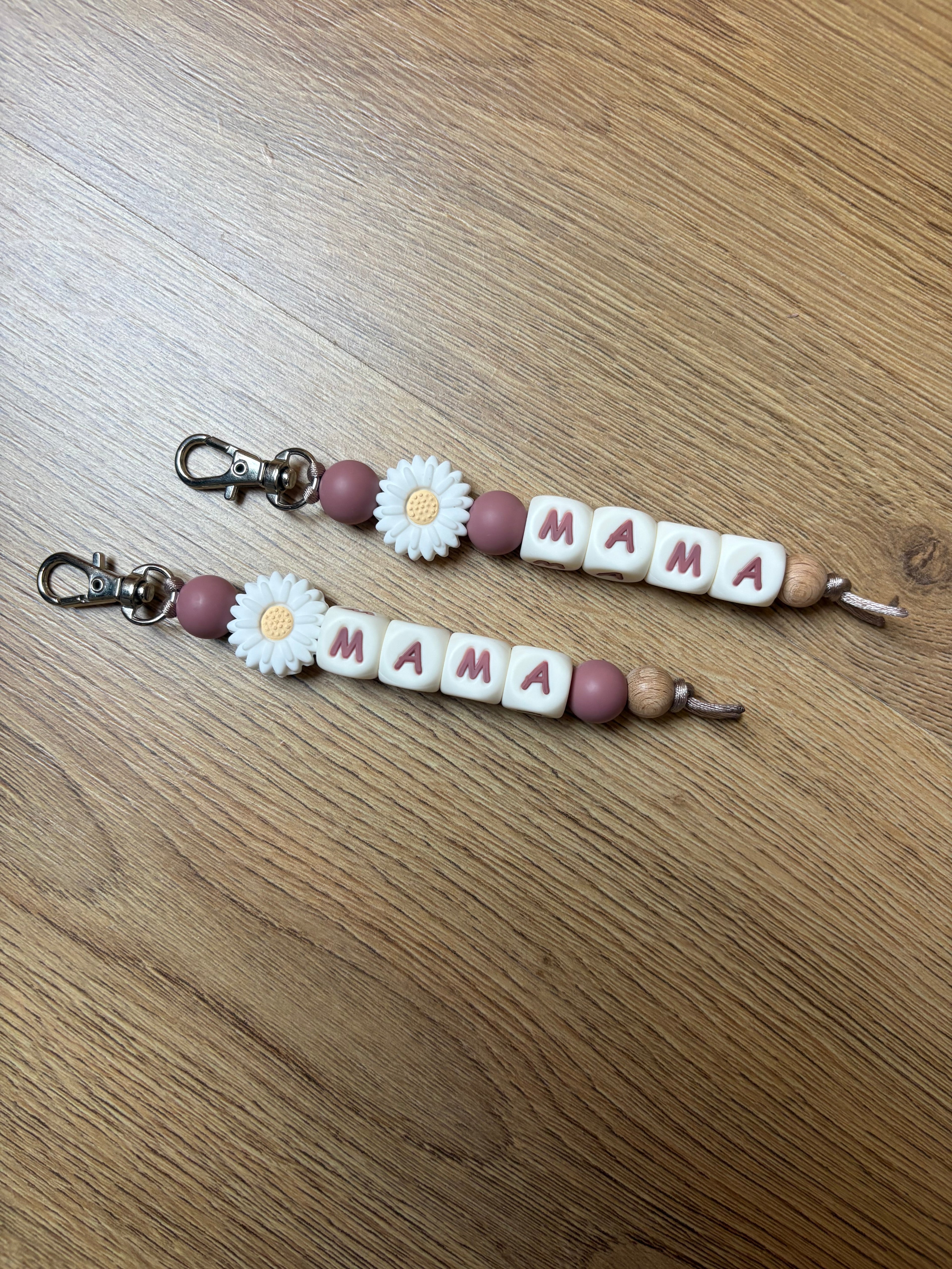 Sleutelhanger MAMA - WITTE BLOEM