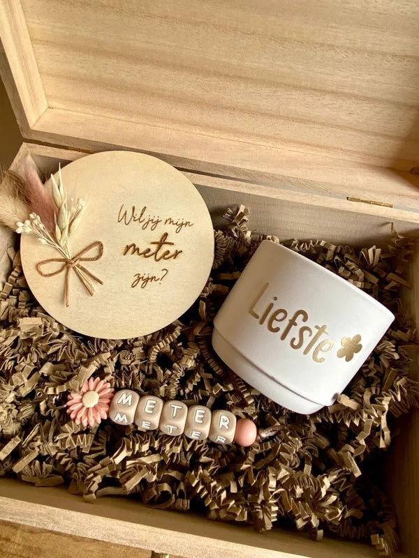 Houten Cadeaubox – “Wil jij mijn meter zijn?” (ROOS)