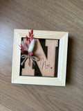 Gepersonaliseerde spaarpot - Naam + Bloem - Hout