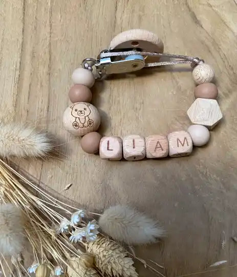 Speenkoord met naam beer/bruin