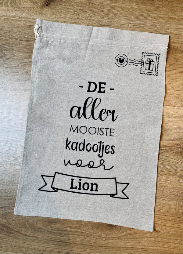 De zak van Sinterklaas gepersonaliseerd