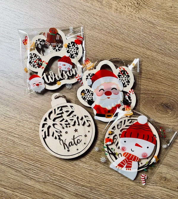 Houten kerstbal gepersonaliseerd