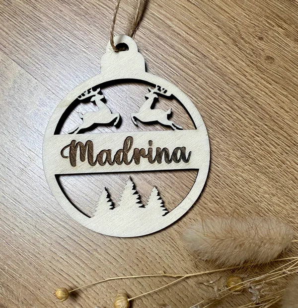 Houten kerstbal gepersonaliseerd