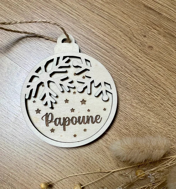 Houten kerstbal gepersonaliseerd