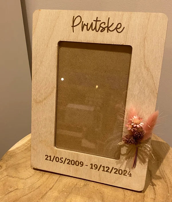 Houten kader met gravure