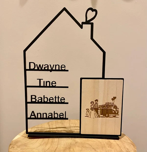 Houten huisje met naam