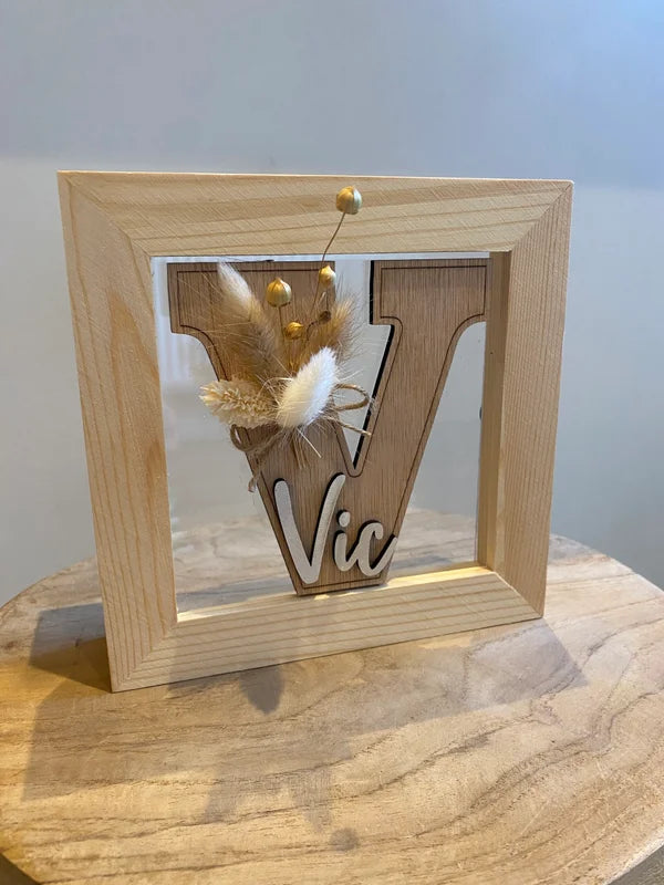 Gepersonaliseerde spaarpot - Naam + Bloem - Hout