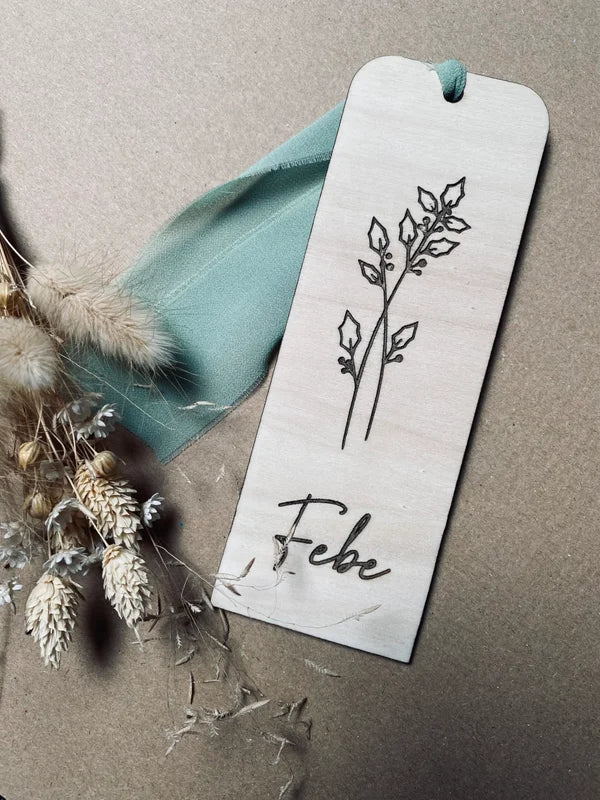 Boekenlegger met geboortebloem