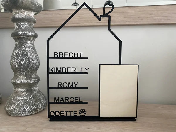 Houten huisje met naam
