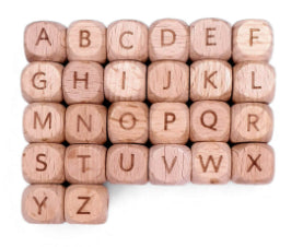 Sleutelhanger met naam - HALVE BLOEM - 4 Kleuren